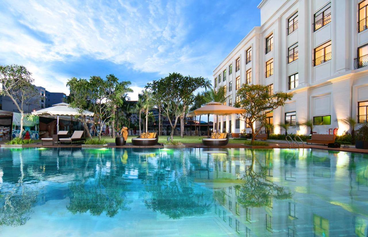 Nesta Hotel Da Nang Bagian luar foto