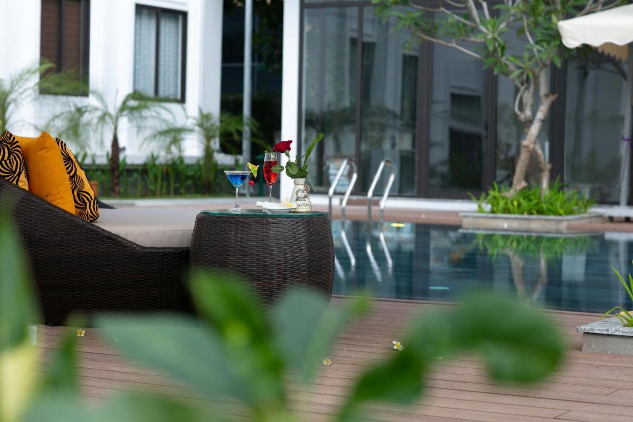 Nesta Hotel Da Nang Bagian luar foto