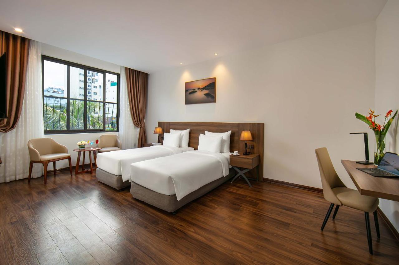 Nesta Hotel Da Nang Bagian luar foto