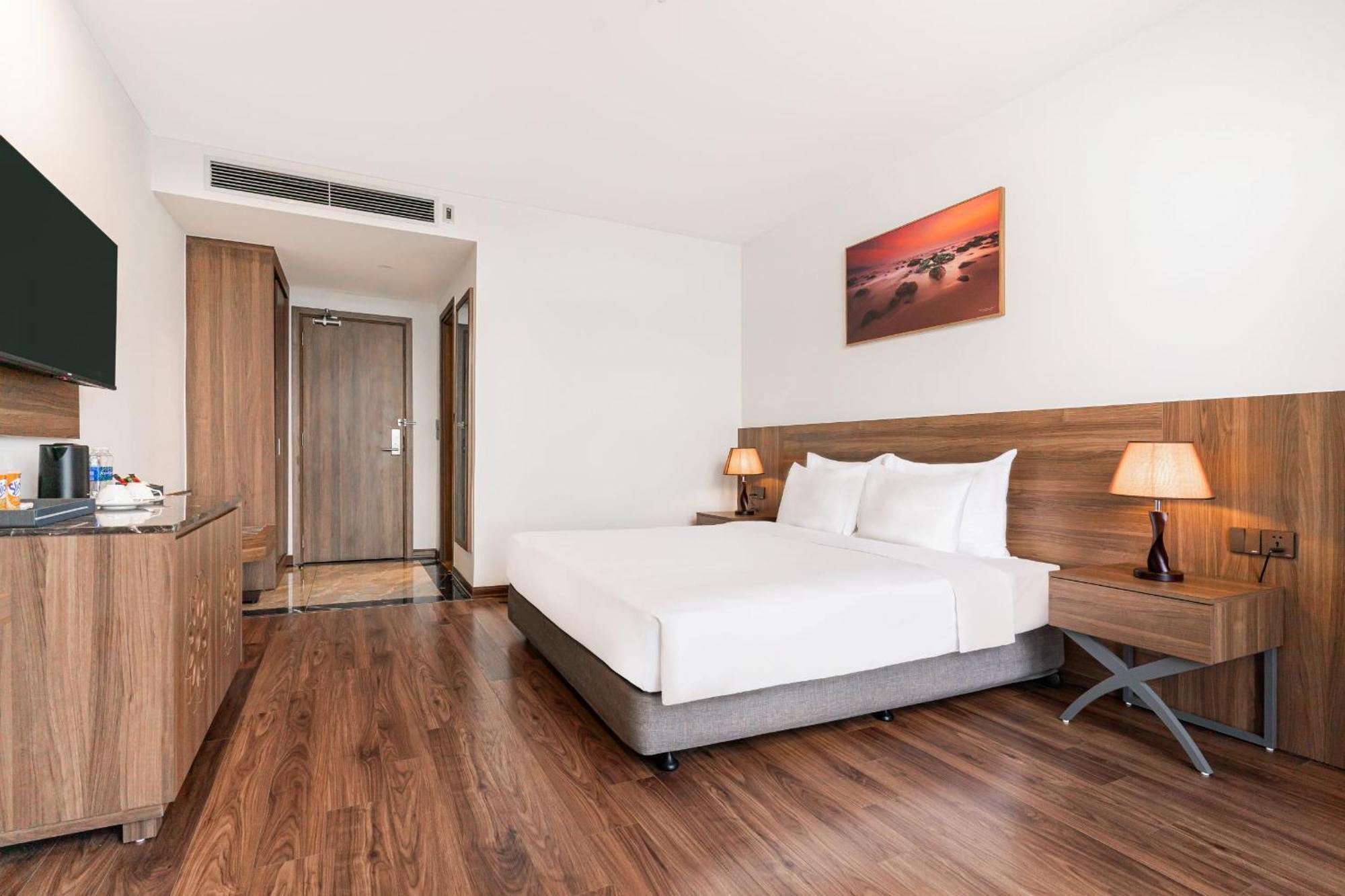 Nesta Hotel Da Nang Bagian luar foto