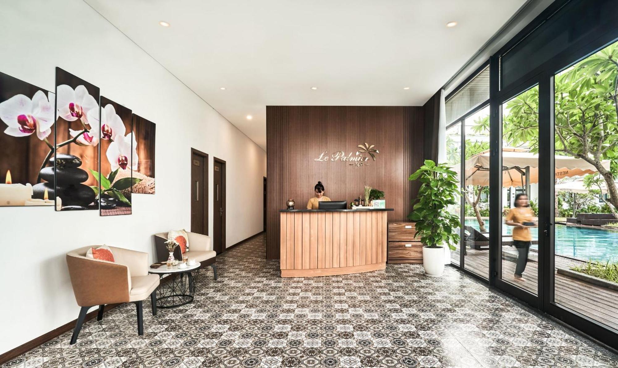 Nesta Hotel Da Nang Bagian luar foto